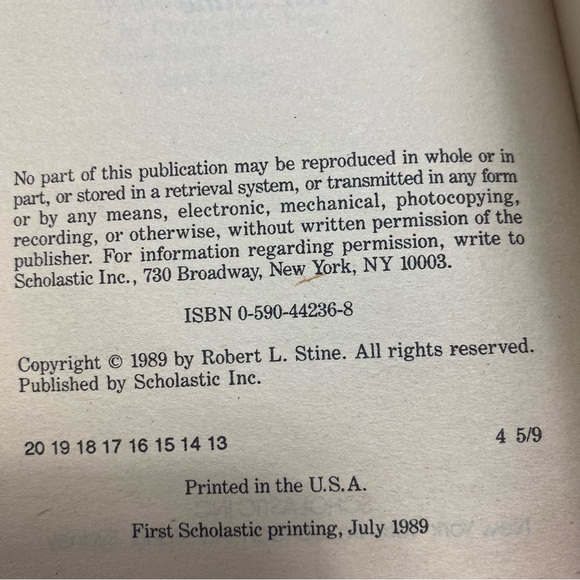 RL Stine The Babysitter - Picture 3 of 3